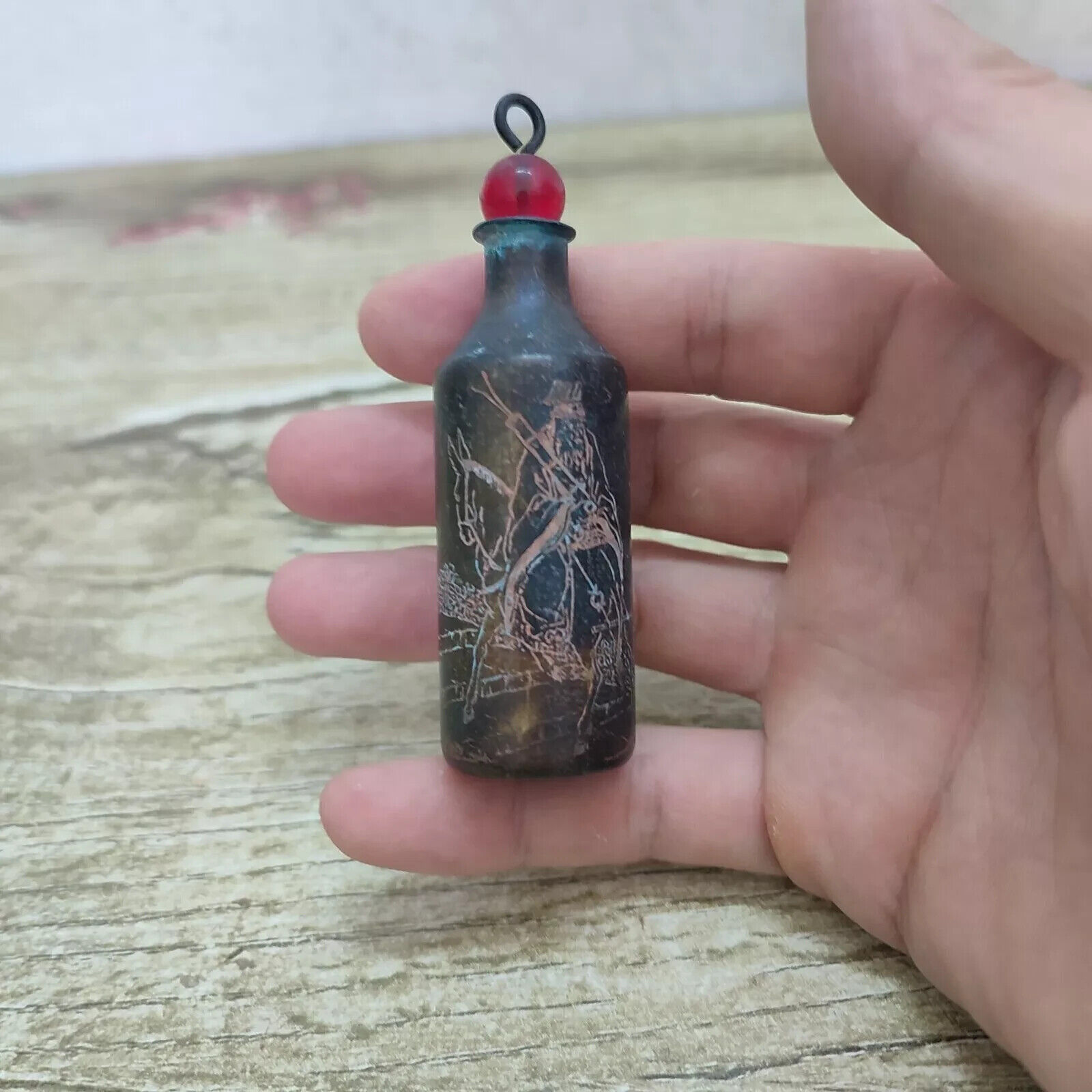 Vintage Collectible Bottles - Botella de rapé tallada en cobre